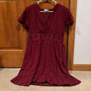 Burgundy short sleeve dress